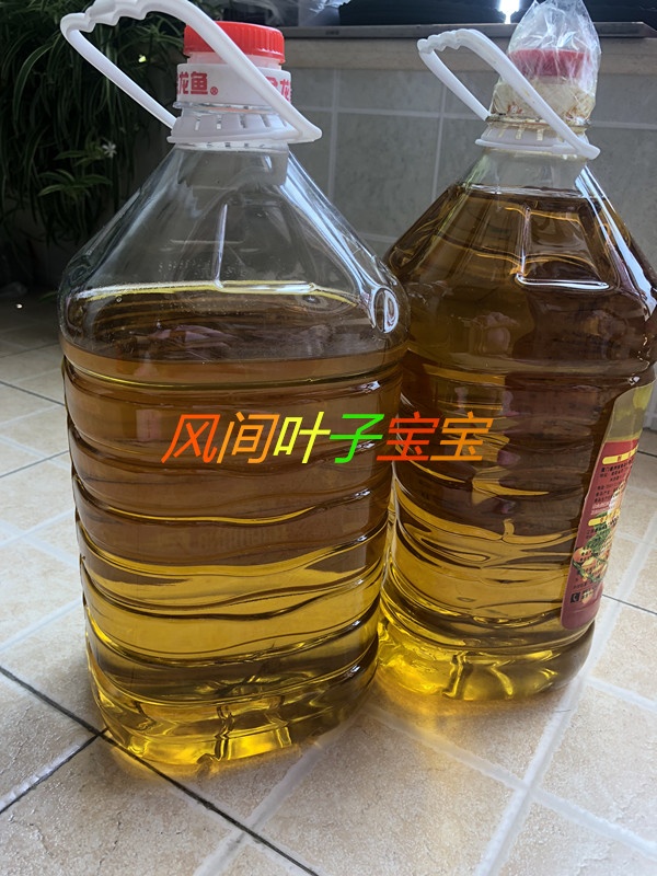 茶油1.jpg 茶油1.jpg